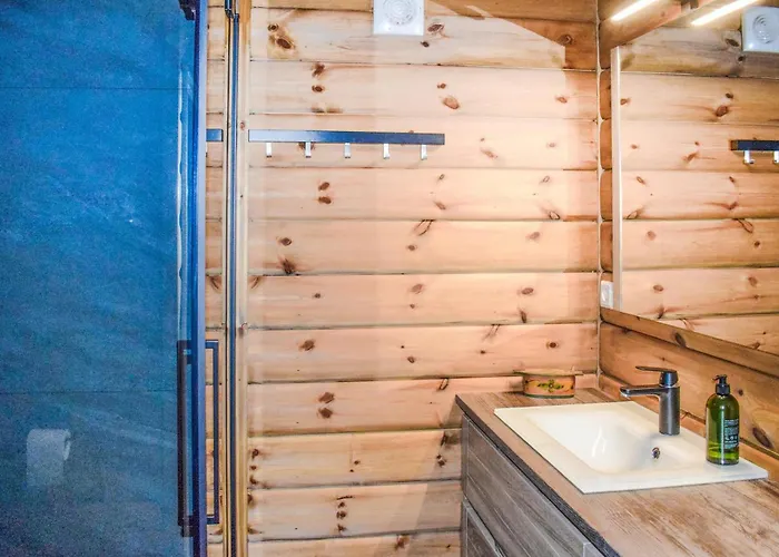 3 Bedroom Front In *