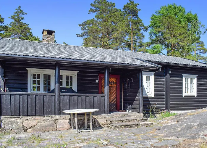 3 Bedroom Front In Semesterbostad *